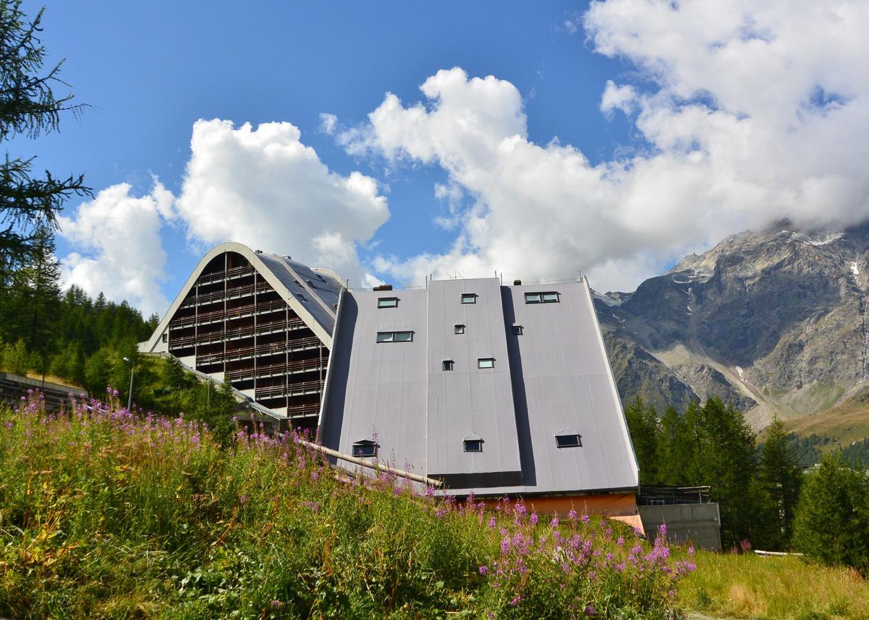 Appartamenti La Maison De Vacances Breuil-Cervinia Luaran gambar